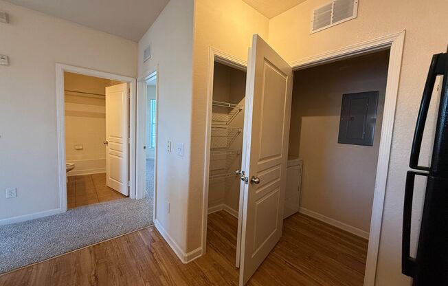 1 bed, 1 bath, $1,125, Unit # 166