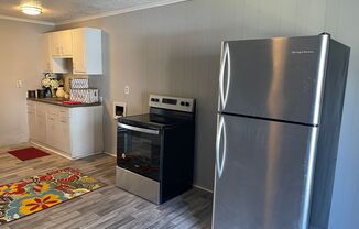 2 beds, 1 bath, $1,100, Unit 06