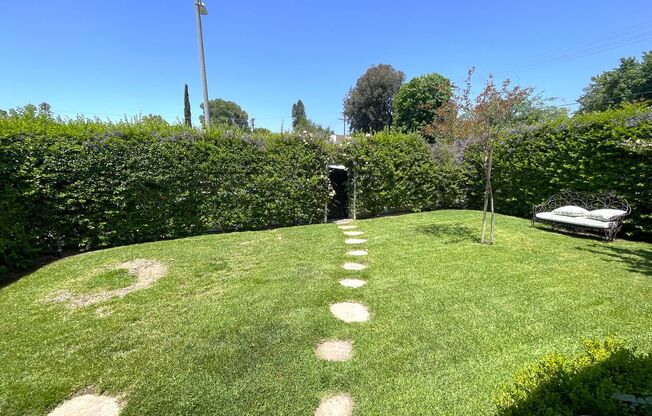Luxurious Lake Balboa Home with Athletic Amenities for Rent!