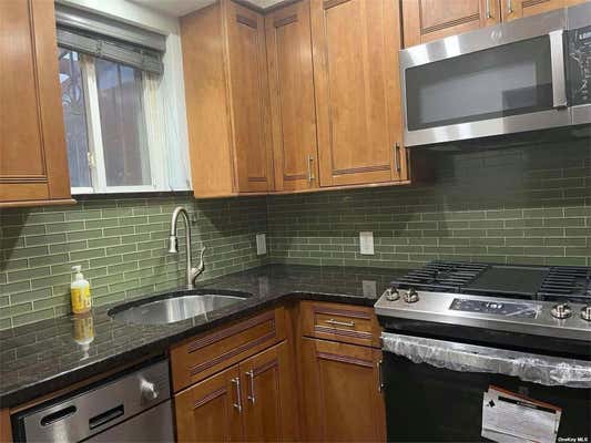 3 beds, 2 baths, 1,800 sqft, $3,600