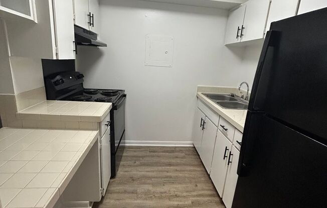 2 beds, 1.5 baths, 1,045 sqft, $1,100, Unit B2-03