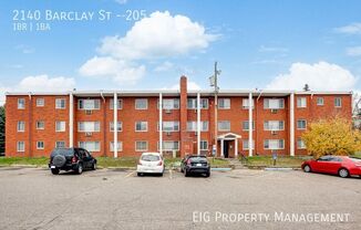 2140 Barclay St