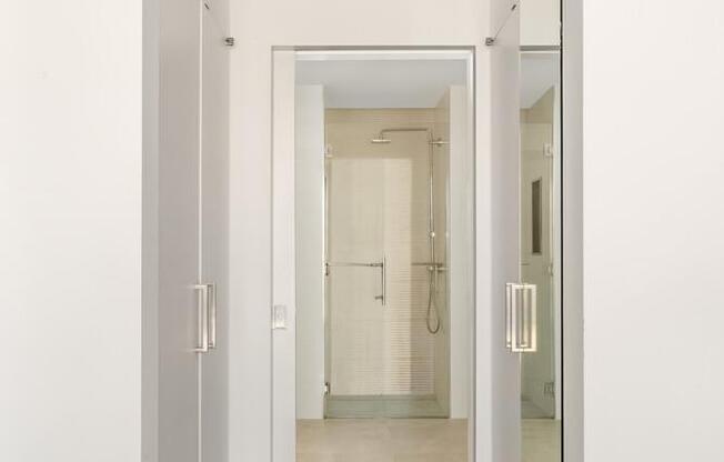 1 bed, 1 bath, 656 sqft, $5,600, Unit 9M