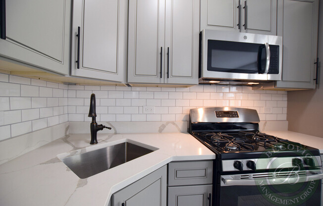 1 bed, 1 bath, 446 sqft, $1,795, Unit 402