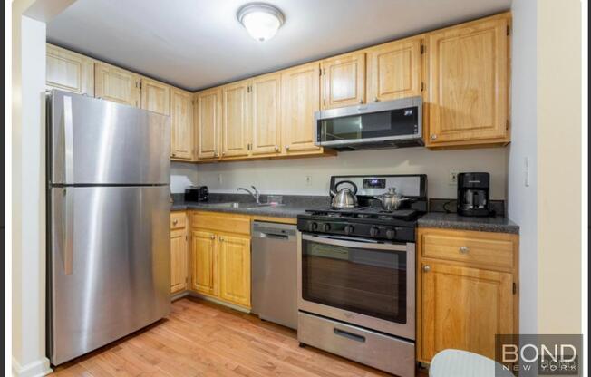 450 W 153 ST