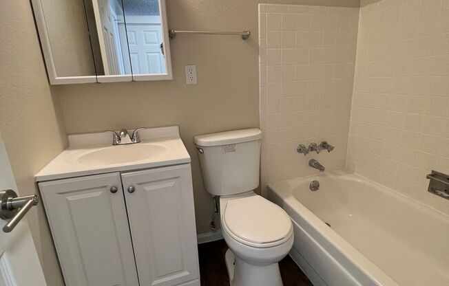 1 bed, 1 bath, $927