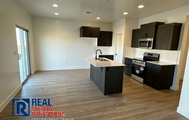 Brand New Townhome in South Desert