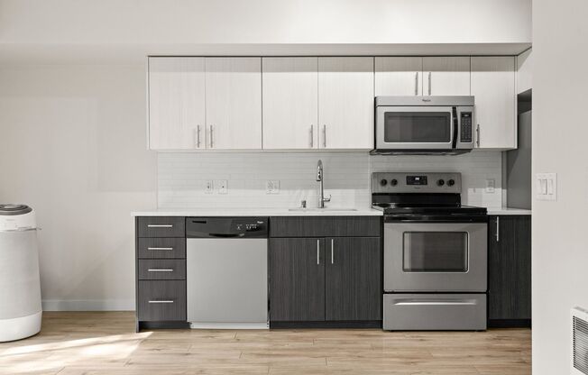 1 bed, 1 bath, 483 sqft, $1,695, Unit 227