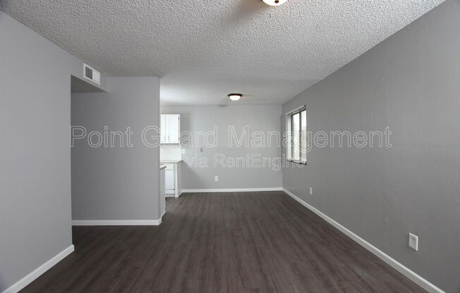 1717 N VASSAR AVE