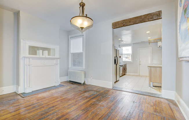 317 Elm St NW