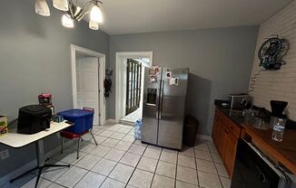 1 bed, 1 bath, $1,299, Unit # DOWNSTAIRS