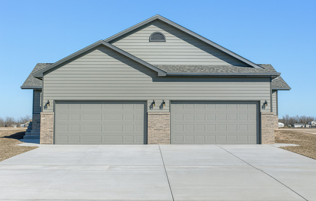 2110/14 E Village Estates Dr