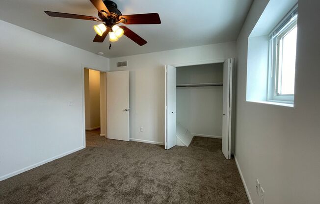 2 beds, 1.5 baths, $1,295