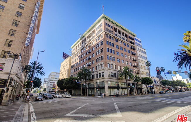 2 beds, 2 baths, 1,910 sqft, $6,995, Unit 612