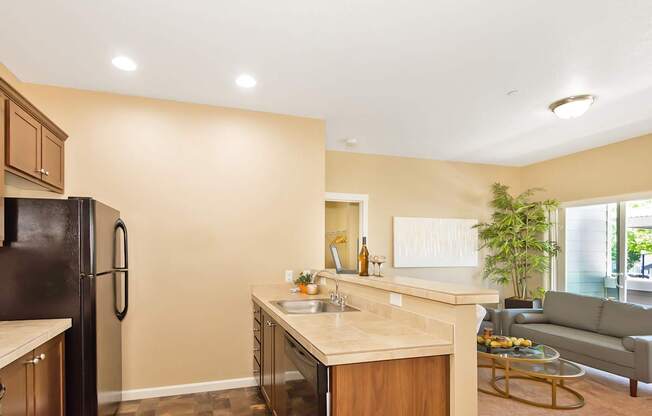 Welcome to The Landing | Townhomes and Apartments in Oregon City