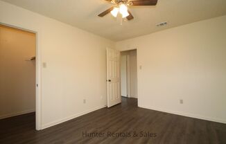 2 beds, 1.5 baths, $850