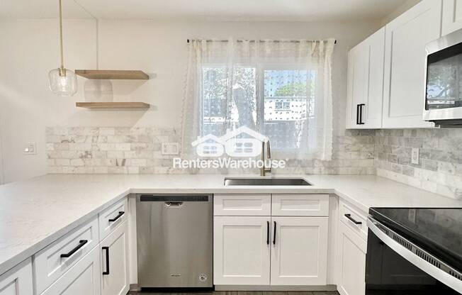 3812 N 30 ST