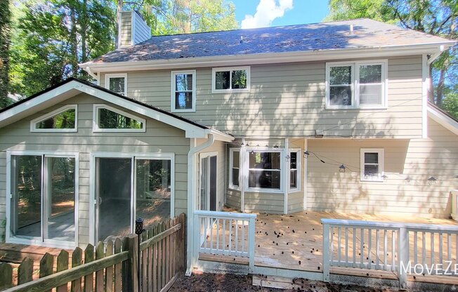 1407 HALL BLVD
