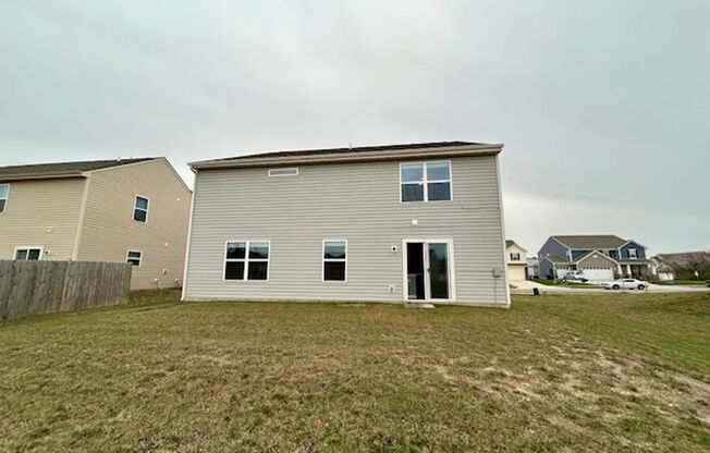 4 beds, 2.5 baths, $2,245