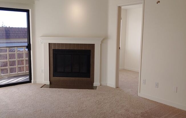 1 bed, 1 bath, 670 sqft, $1,825, Unit C304