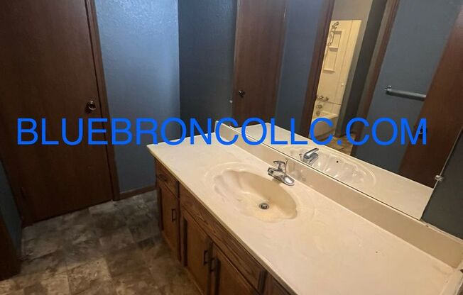 2 beds, 1.5 baths, $1,150, Unit 120