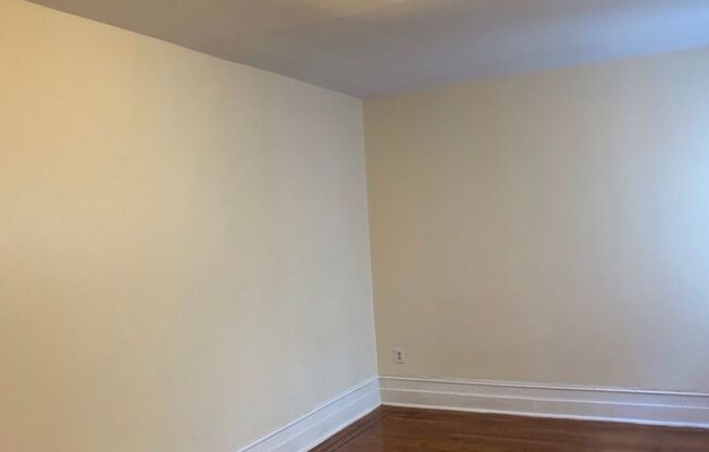 Studio, 1 bath, $1,750, Unit D25