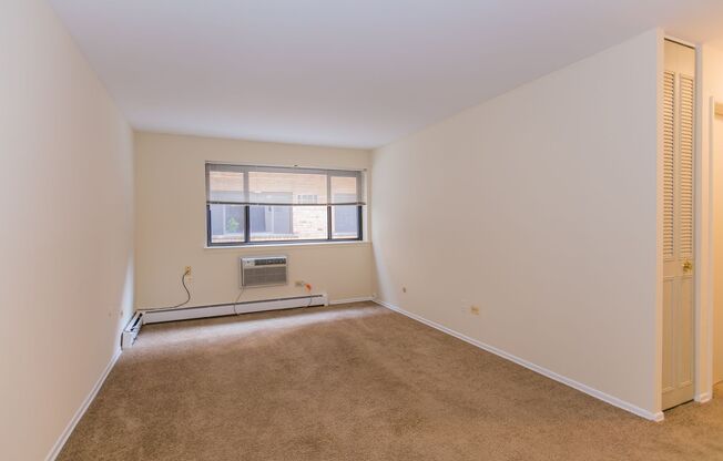 1 bed, 1 bath, 700 sqft, $1,695, Unit 428