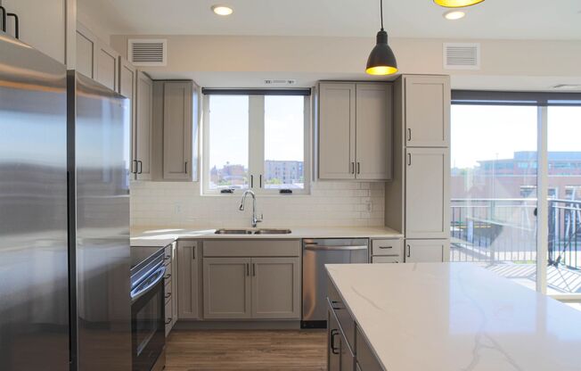 2 beds, 2 baths, 952 sqft, $2,200, Unit 201