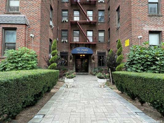 1 bed, 1 bath, $2,200, Unit 2F