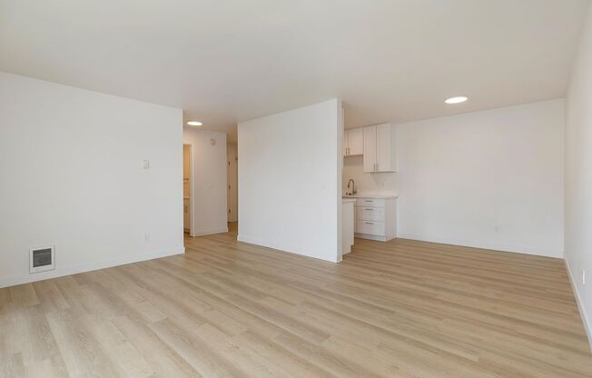 1 bed, 1 bath, 766 sqft, $2,225, Unit 102