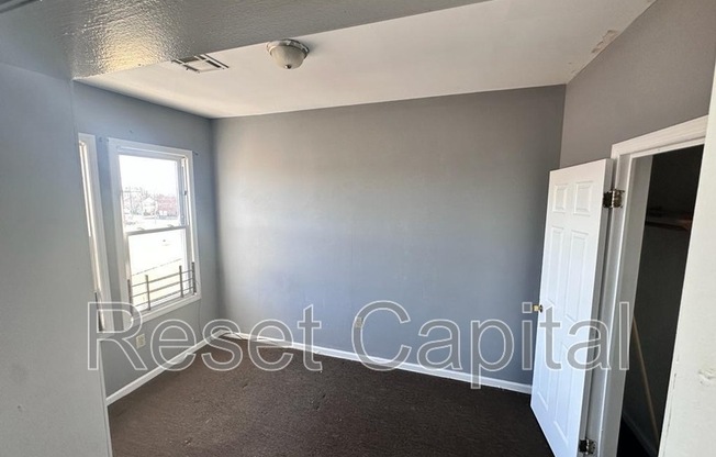 25 HOBSON ST
