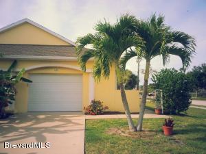 2 beds, 2 baths, $2,450