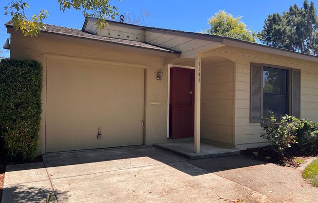 4 bed 2 bath house available now!