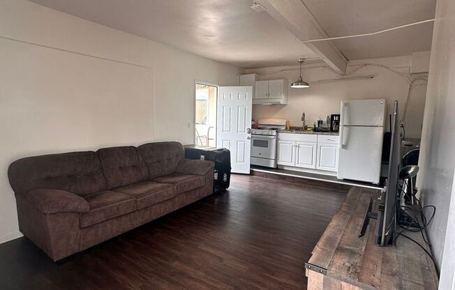 1153-1155 Emory Street