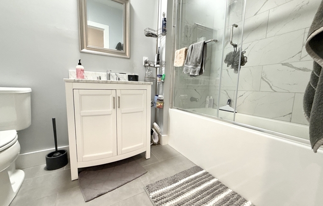 2 beds, 2 baths, 475 sqft, $4,200, Unit 301