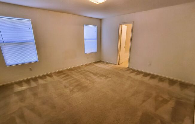Beautiful 4-Bedroom Home for Lease – Corner Lot, Bonus Room & Downstairs Master