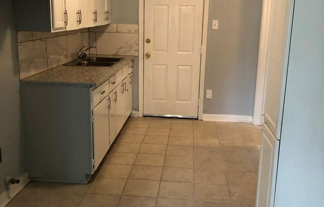 Affordable spacious 4bed/2bath single-family house!