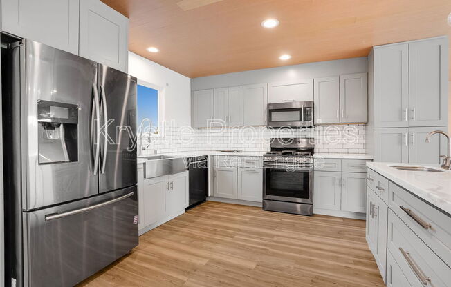 12 ELNA DR