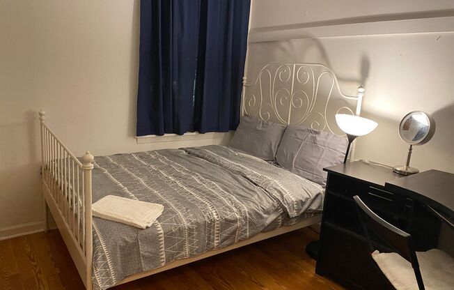 2 beds, 1 bath, , $815