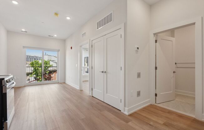 1 bed, 1 bath, 510 sqft, $1,690, Unit Unit 306