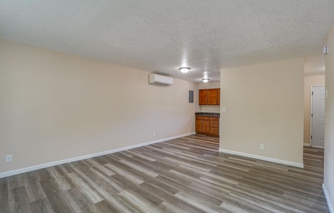 2 beds, 1 bath, 850 sqft, $1,575