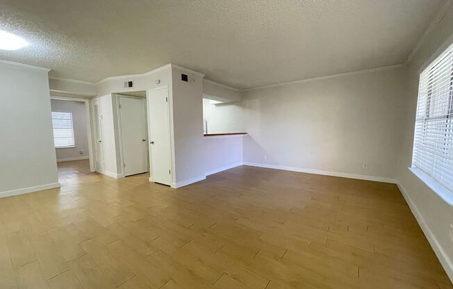 1 bed, 1 bath, 700 sqft, $999, Unit LAW11-311