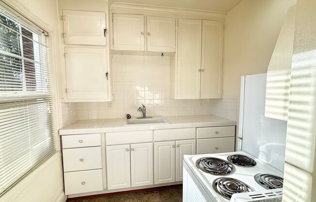 T0108 - Laurelview Apartments
