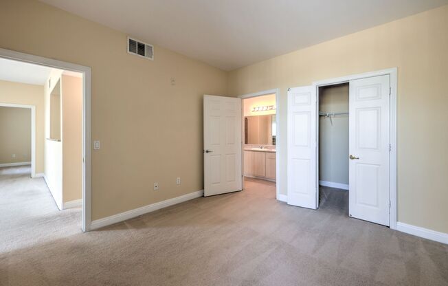 2 beds, 2 baths, $1,375, Unit # 2181