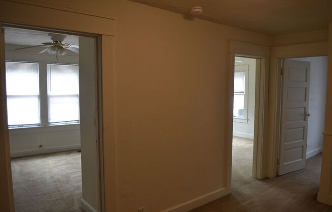 4 beds, 2 baths, $1,450, Unit 701 N Maple St