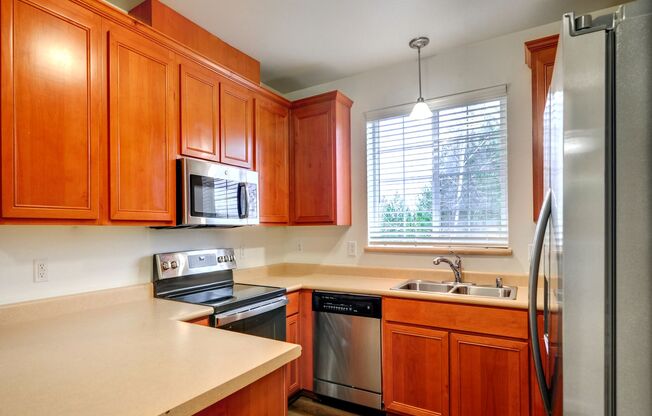 2 beds, 2 baths, 941 sqft, $1,895, Unit CC-101