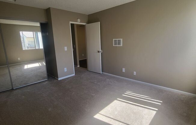 2 beds, 1.5 baths, 840 sqft, $2,295, Unit 648 - 49