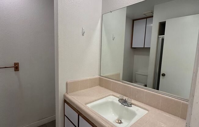 1 bed, 1 bath, $1,200