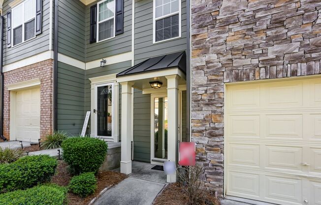 Spacious 3BR/2.5BA Townhome in Prime Stoney Pointe Location Near Camp Creek