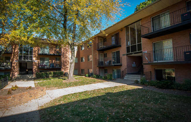 Glen Willow Apartments Buildings Exterior 04